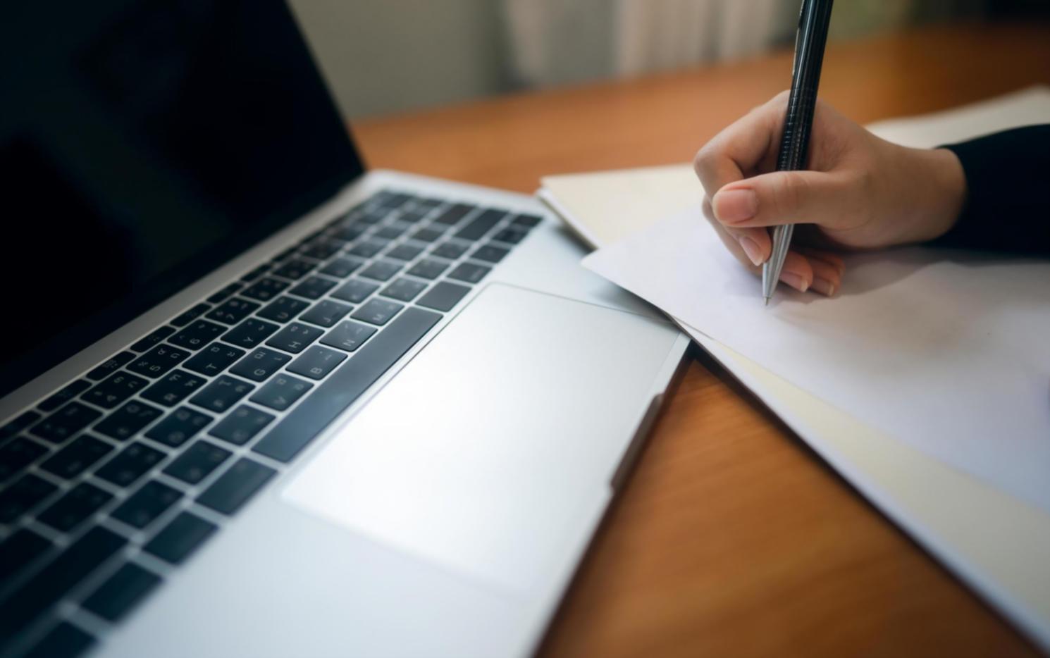 Elaboración de informes financieros comprensibles para empresas